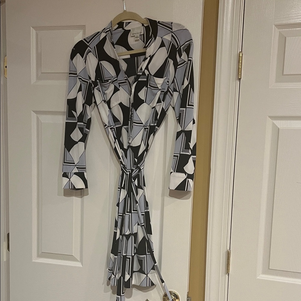 Donna Morgan Black and White Geometric Dress